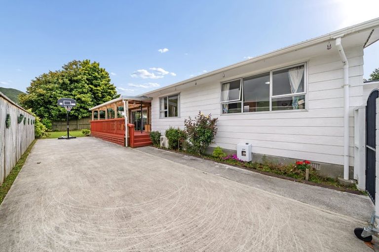 Photo of property in 71 California Drive, Totara Park, Upper Hutt, 5018