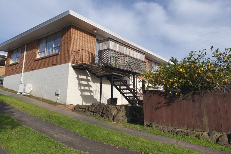 Photo of property in 1/28 Prince Regent Drive, Half Moon Bay, Auckland, 2012