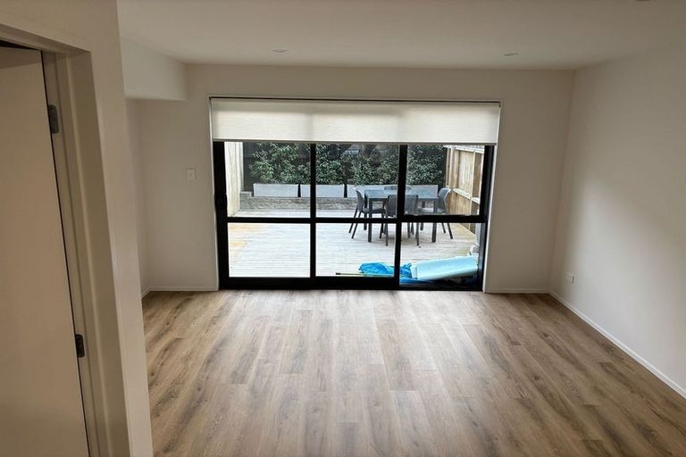 Photo of property in 7/25 Vodanovich Road, Te Atatu South, Auckland, 0610