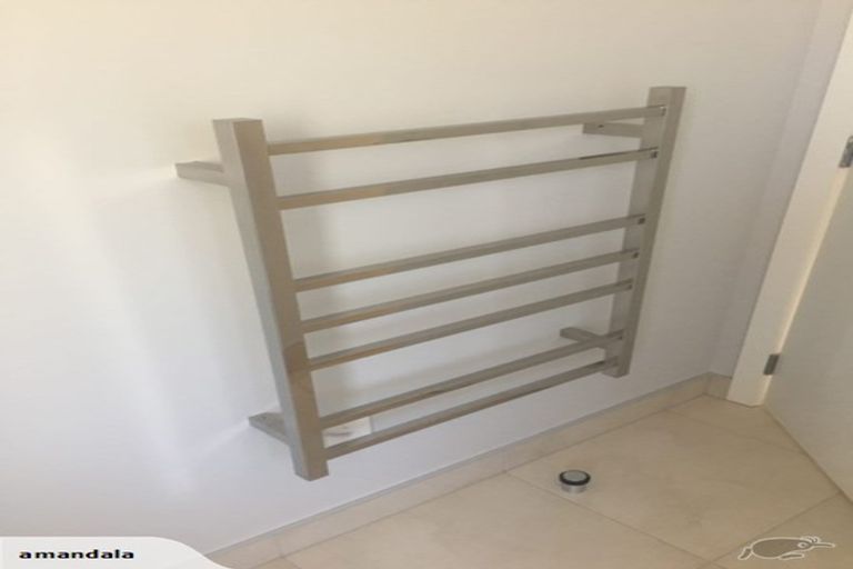 Photo of property in 2/23 Montgomery Crescent, Bader, Hamilton, 3206