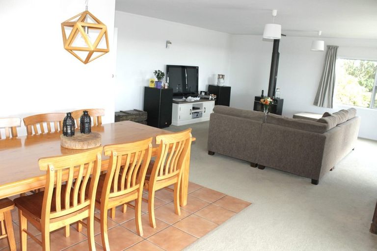 Photo of property in 6 Causeway Road, Haruru, 0204