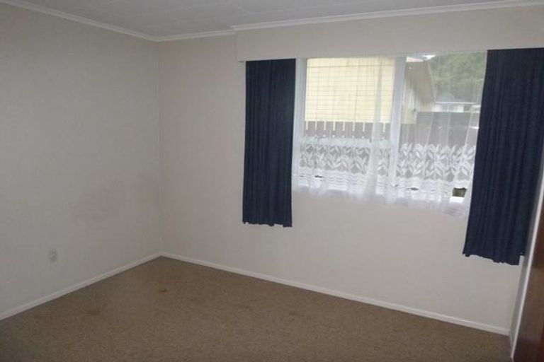 Photo of property in 2/170 Major Drive, Kelson, Lower Hutt, 5010