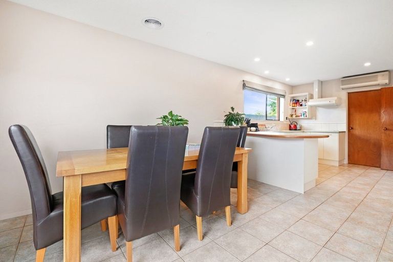 Photo of property in 152 Sawyers Arms Road, Northcote, Christchurch, 8052