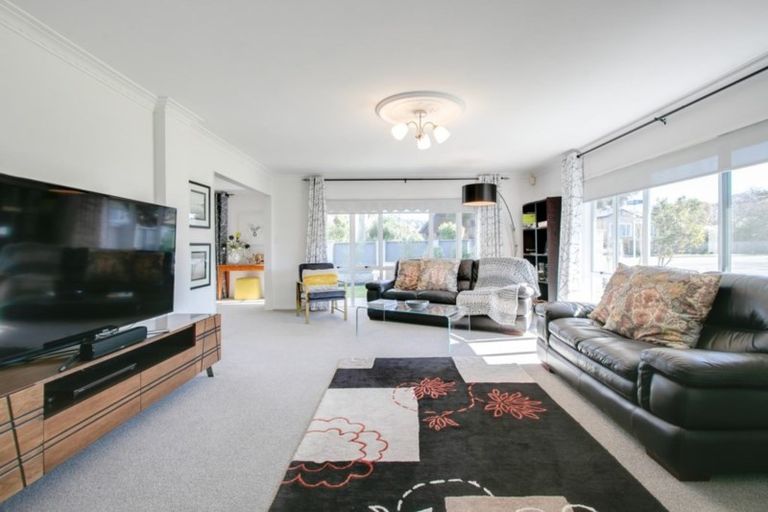 Photo of property in 2 Fern Grove, Taradale, Napier, 4112