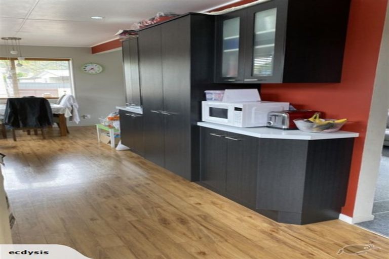 Photo of property in 48 Anderson Road, Taradale, Napier, 4112