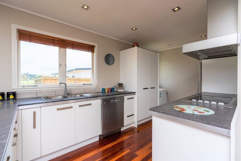 Photo of property in 1 Lowburn Avenue, Waipu, 0510