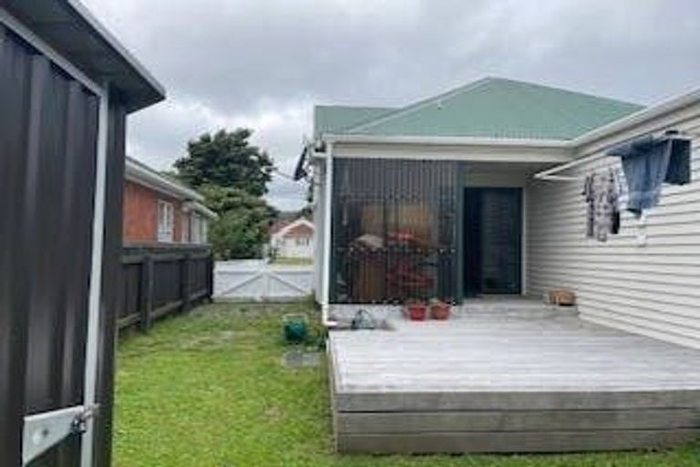 Photo of property in 73 Bell Road, Waiwhetu, Lower Hutt, 5010