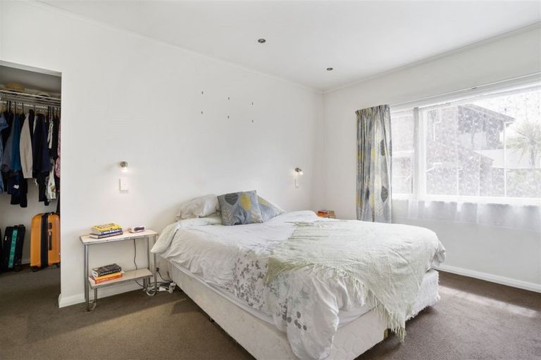 Photo of property in 279 Titirangi Road, Titirangi, Auckland, 0604