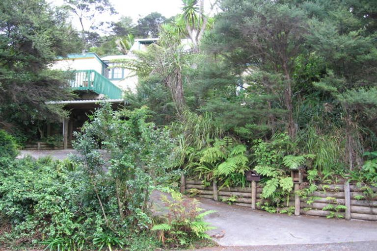 Photo of property in 34 Takahe Road, Titirangi, Auckland, 0604