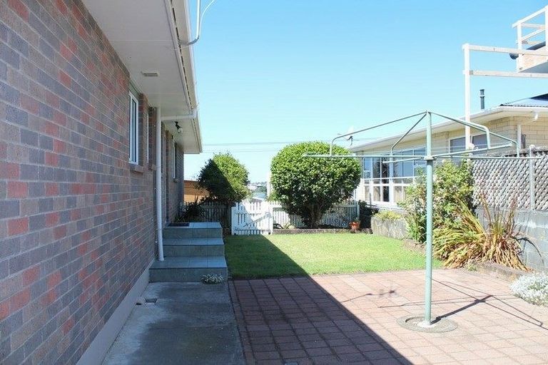 Photo of property in 2 Hobson Street, New Plymouth, 4312