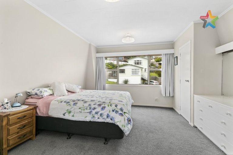 Photo of property in 33 Acacia Avenue, Maungaraki, Lower Hutt, 5010