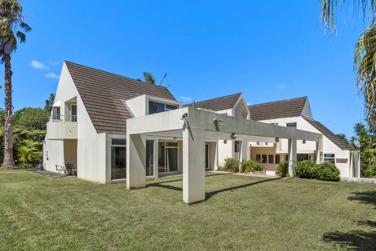 Photo of property in 99 Onetaunga Road, Chatswood, Auckland, 0626