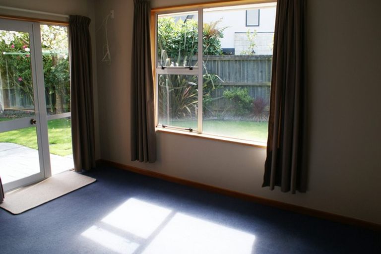 Photo of property in 15 Millcroft Place, Parklands, Christchurch, 8083