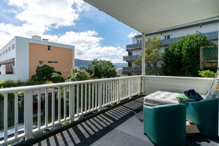 Photo of property in 16 Austin Street, Mount Victoria, Wellington, 6011