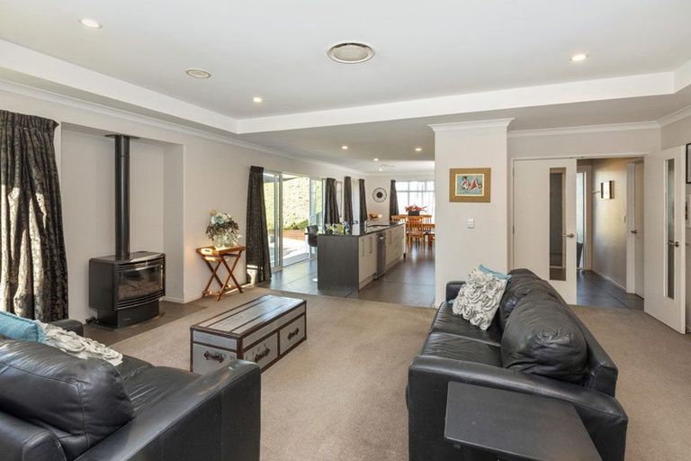 Photo of property in 12 Westpark Drive, Burnside, Christchurch, 8053