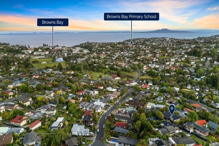 Photo of property in 36 Montclair Rise, Browns Bay, Auckland, 0630