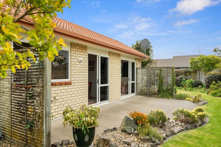 Photo of property in 18 Primrose Place, Papamoa Beach, Papamoa, 3118