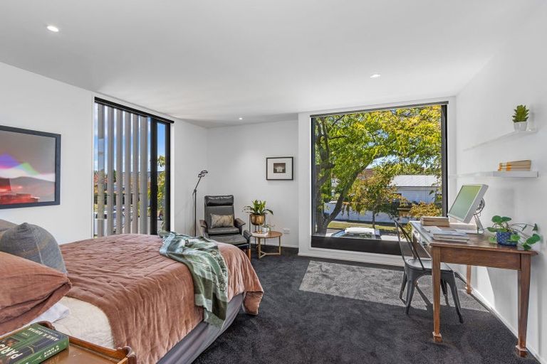 Photo of property in 74 Merivale Lane, Merivale, Christchurch, 8014