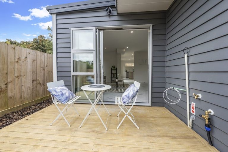 Photo of property in 298e Sunset Road, Windsor Park, Auckland, 0632