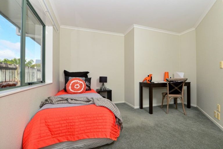 Photo of property in 1 Castlewold Place, Huntington, Hamilton, 3210