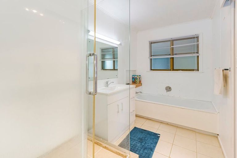 Photo of property in 10 Morrow Terrace, Pukekohe, 2120