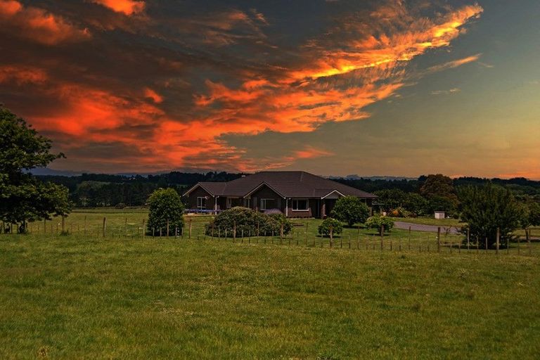 Photo of property in 260 Urquhart Road, Karaka, Papakura, 2580