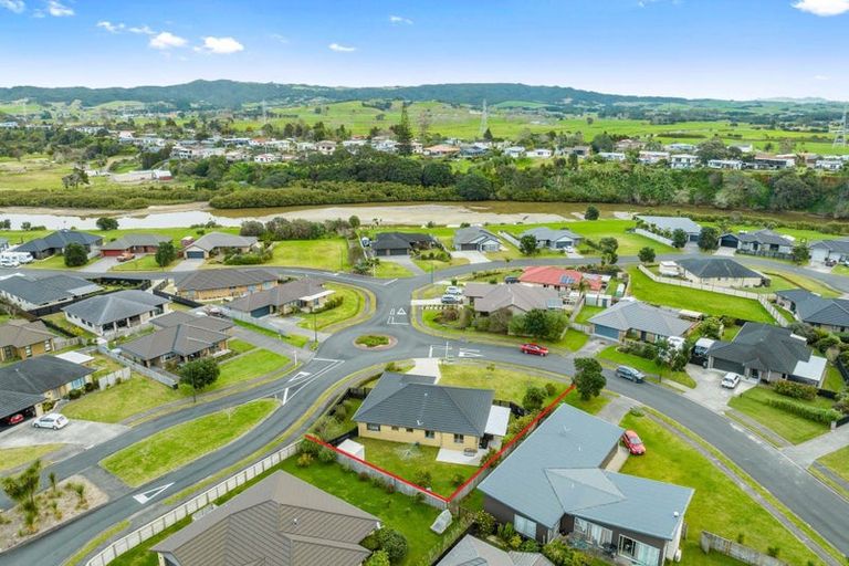 Photo of property in 35 Karo Street, Ruakaka, 0116