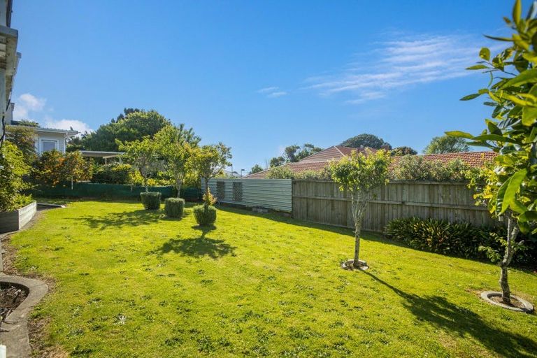 Photo of property in 8 Lismore Street, Strandon, New Plymouth, 4312