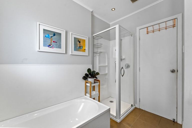 Photo of property in 1/73 Birkdale Road, Birkdale, Auckland, 0626