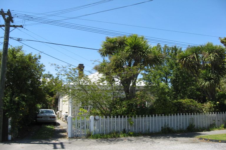 Photo of property in 40 Woodville Street, Edgeware, Christchurch, 8013