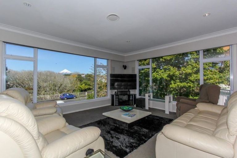 Photo of property in 423 Devon Street East, Strandon, New Plymouth, 4312