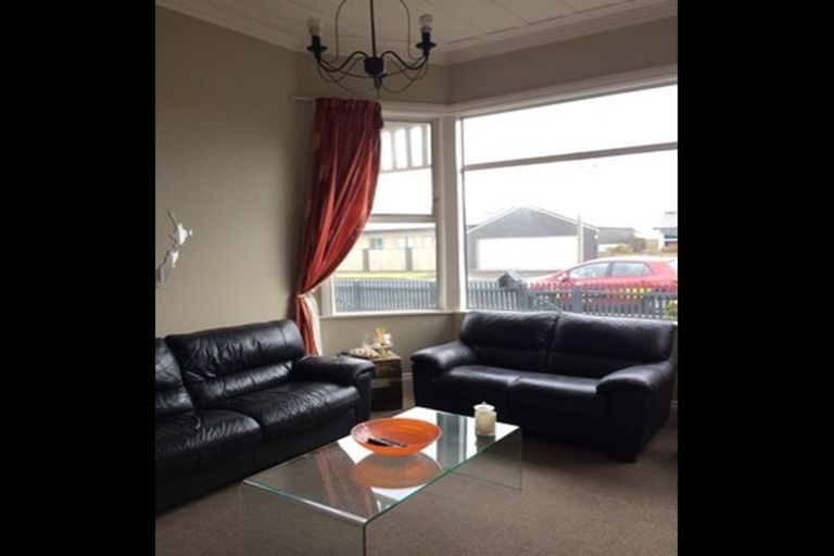 Photo of property in 122 Hargest Crescent, Saint Clair, Dunedin, 9012