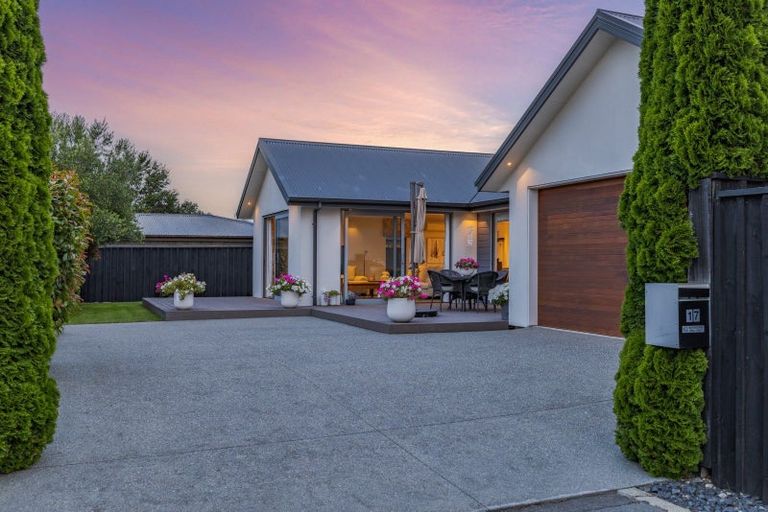 Photo of property in 17 Waterstock Way, Parklands, Christchurch, 8083