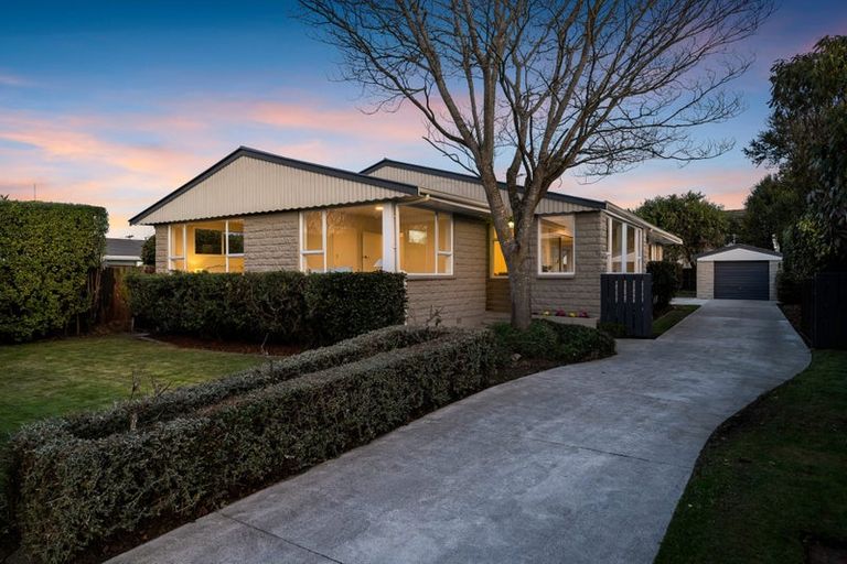 Photo of property in 5 Birkenhead Street, Avonhead, Christchurch, 8042