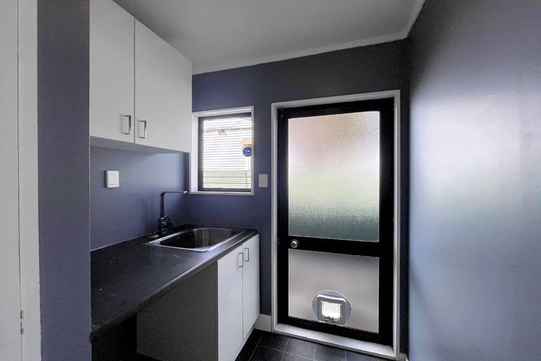 Photo of property in 27 Tiller Close, Kelvin Grove, Palmerston North, 4414