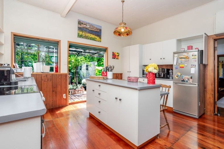 Photo of property in 5 Victoria Avenue, Dannevirke, 4930