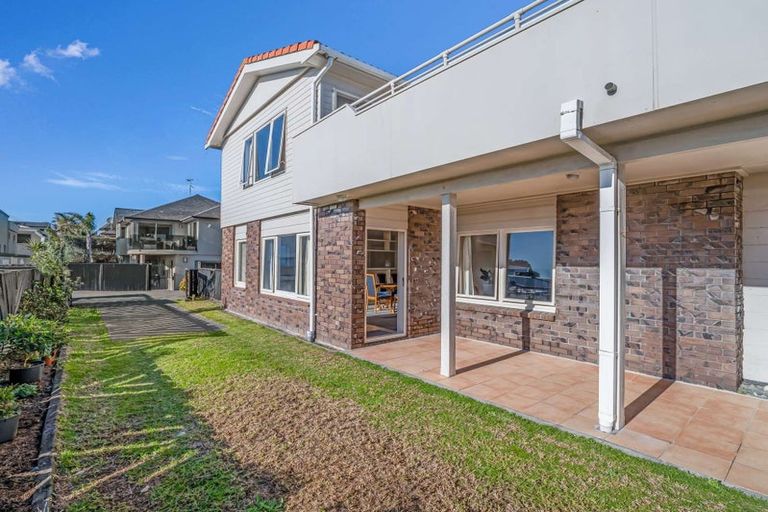 Photo of property in 1/186 Marine Parade, Mount Maunganui, 3116