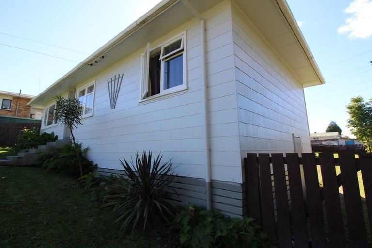Photo of property in 8 Milne Road, Mangakakahi, Rotorua, 3015
