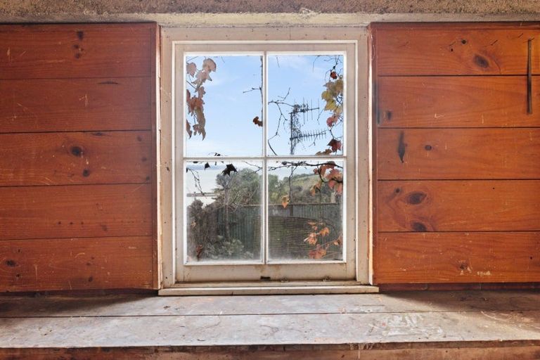 Photo of property in 108 Thompson Road, Bluff Hill, Napier, 4110