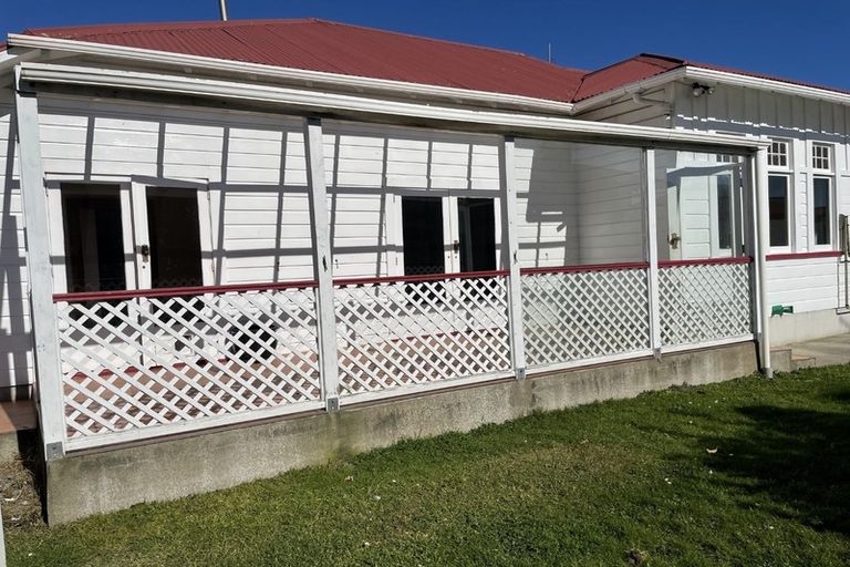 Photo of property in 3 Carow Street, Palmerston North, 4410