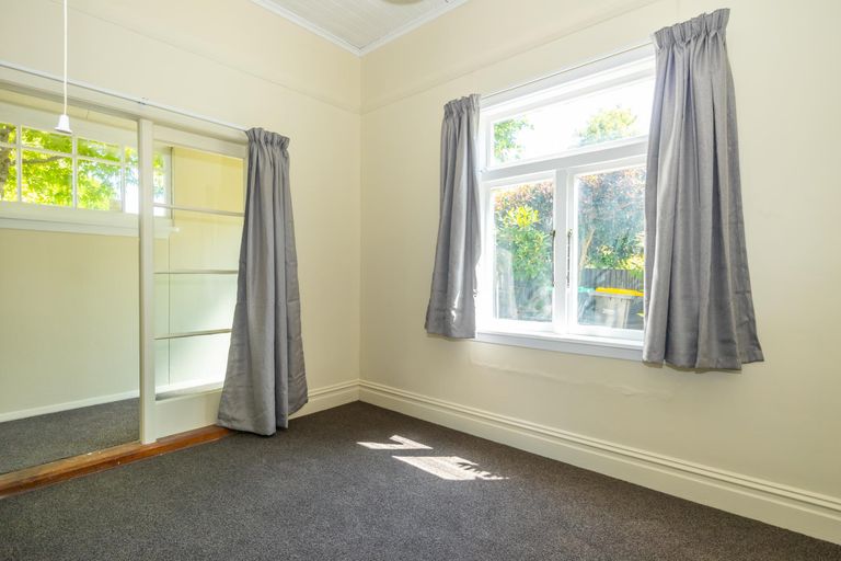 Photo of property in 83 Avenue Road, West End, Timaru, 7910