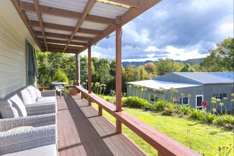 Photo of property in 10 Kirk Street, Matawai, 4075