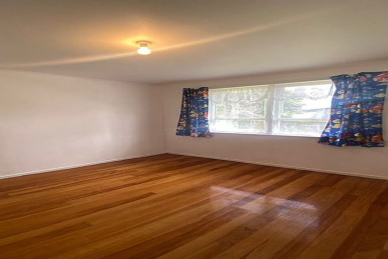 Photo of property in 115 View Road, Sunnyvale, Auckland, 0612