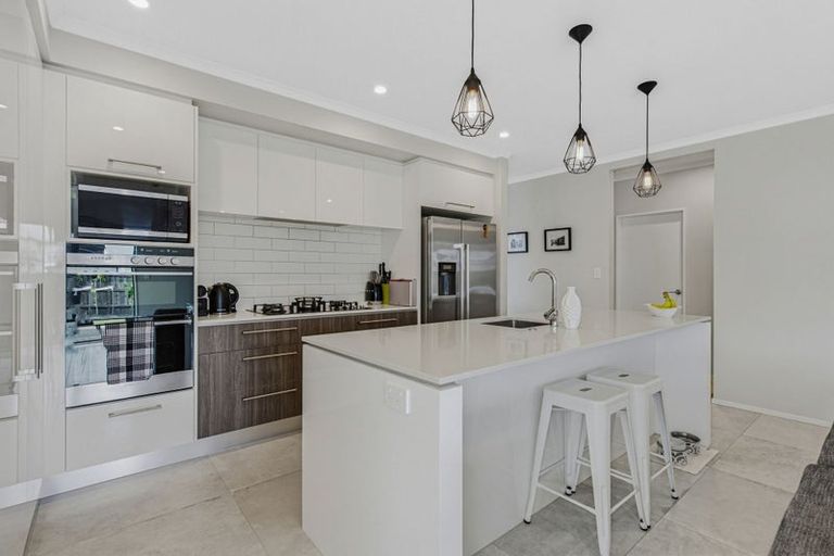 Photo of property in 30 Tyler Davies Drive, Red Beach, 0932