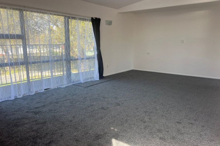 Photo of property in 10 Lomas Place, Manurewa, Auckland, 2102