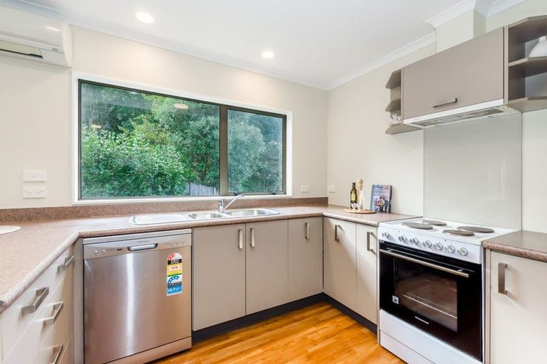Photo of property in 23 Ashleigh Way, Waikanae Beach, Waikanae, 5036