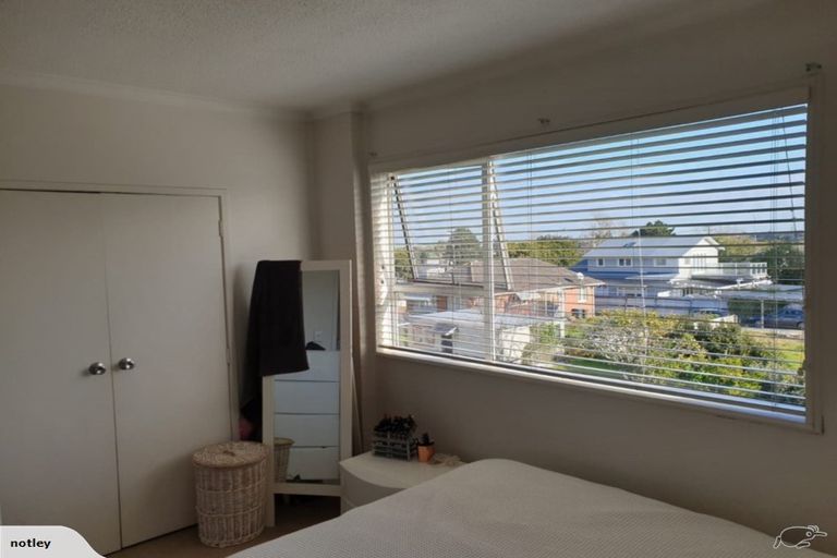 Photo of property in 6a Tidey Road, Mount Wellington, Auckland, 1072