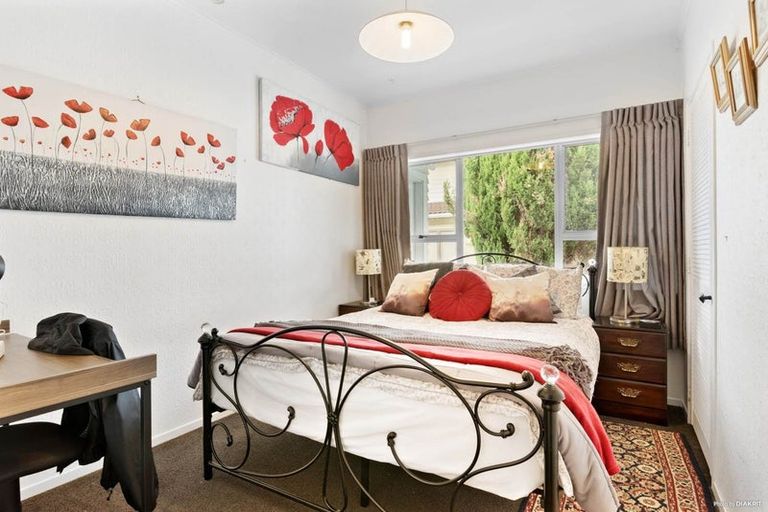 Photo of property in 65 Churchill Road, Murrays Bay, Auckland, 0630