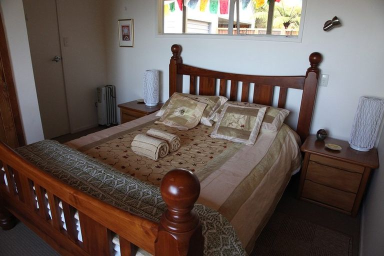 Photo of property in 128 Lone Kauri Road, Karekare, Auckland, 0772
