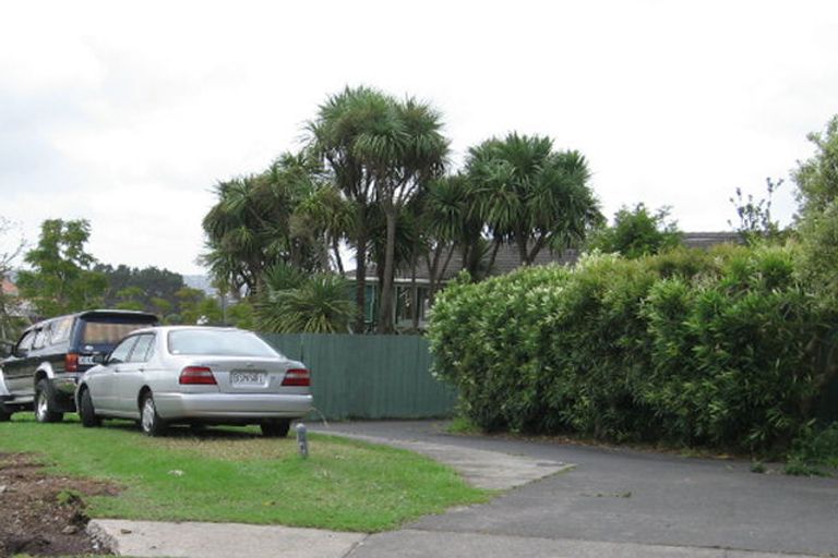 Photo of property in 11 Sari Place, Massey, Auckland, 0614